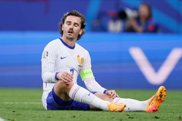 "Chân gỗ" Griezmann suýt khiến tuyển Pháp ôm hận