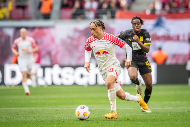 Ở lại RB Leipzig sẽ là một lựa chọn thông minh của Xavi Simons