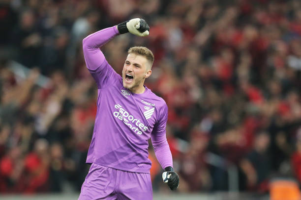 Chi 15 triệu bảng, Liverpool chọn xong phương án dự phòng cho Alisson