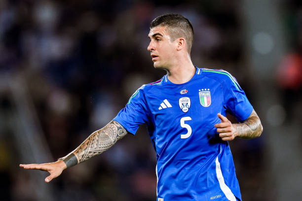 Trụ cột chỉ ra vấn đề của Italia