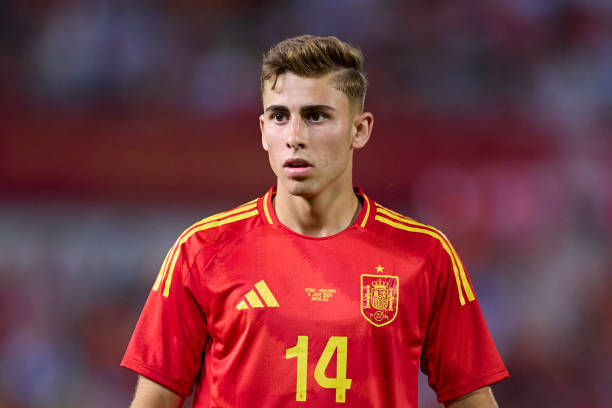 Sao trẻ Barca được Luis de la Fuente đánh giá cao