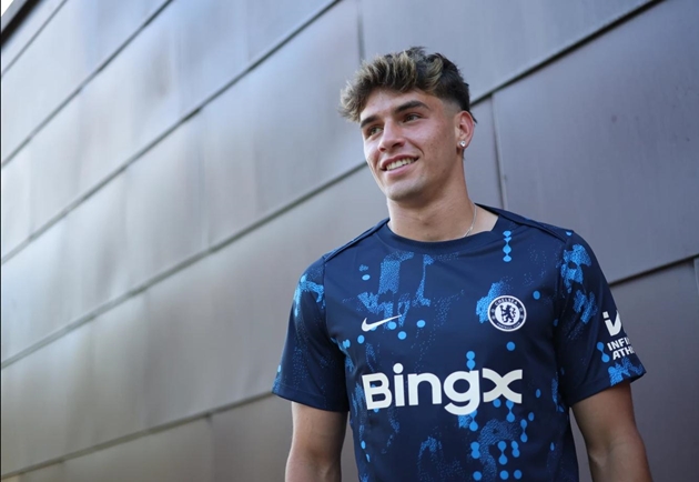 Chelsea cân nhắc để Marc Guiu hồi hương