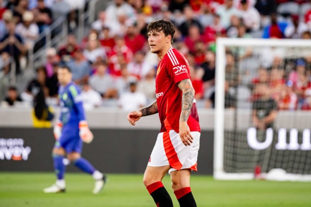 Lộ bến đỗ tiềm năng dành cho Victor Lindelof