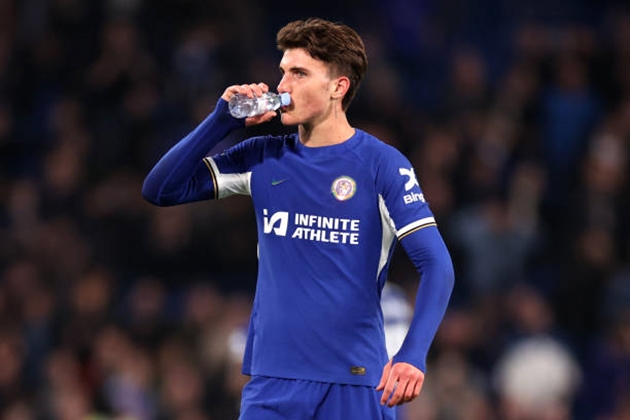 Sao trẻ khó lòng rời Chelsea hè này