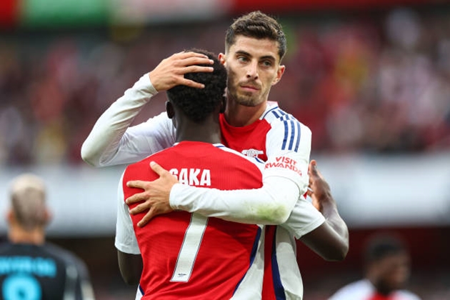 Saka và Havertz vừa kiến tạo cho nhau.