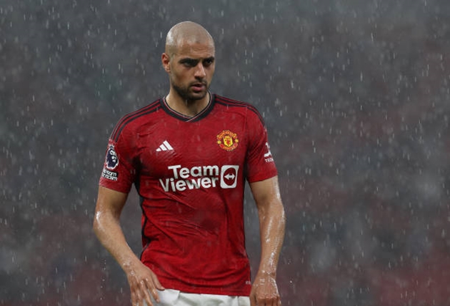Ảnh bài viết Vượt mặt M.U, Fenerbahce tiến gần Amrabat