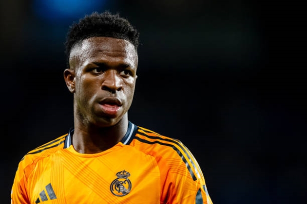 Vinicius cô đơn tại Real Madrid