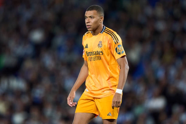 Aguero cảnh báo Real về Mbappe