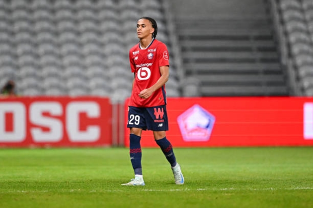 Em trai Mbappe bị gạch tên khỏi đội hình đấu PSG