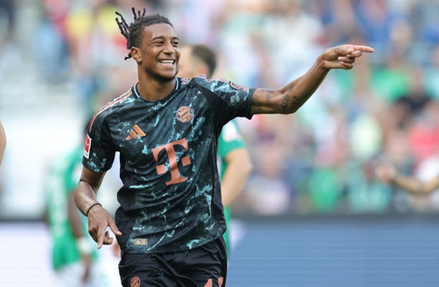 Hủy diệt Bremen, Kompany khen ngợi tân binh của Bayern