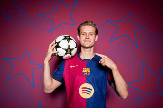 Ảnh bài viết Barca thận trọng với De Jong