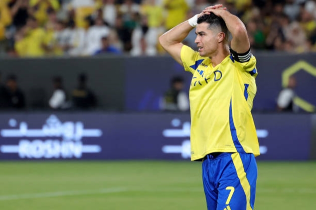 Giành 3 điểm trước Al Wehda, Ronaldo thiết lập thống kê khủng