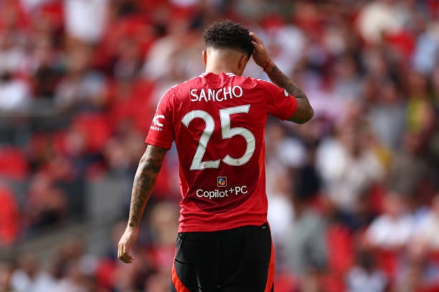 Rõ lý do Sancho "bật bãi" khỏi M.U