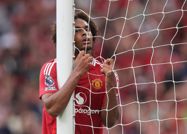 Ảnh bài viết Quên Casemiro đi, Ten Hag đang gặp vấn đề lớn hơn ở M.U