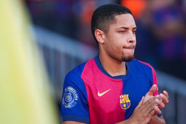 Ảnh bài viết Vitor Roque trải lòng về khoảng thời gian khó khăn tại Barca