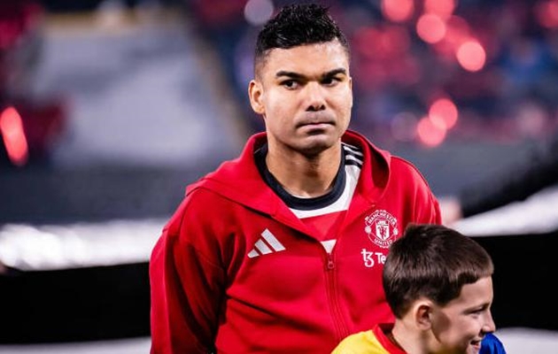 Gây thất vọng tại M.U, Casemiro vẫn "đắt hàng" trên TTCN