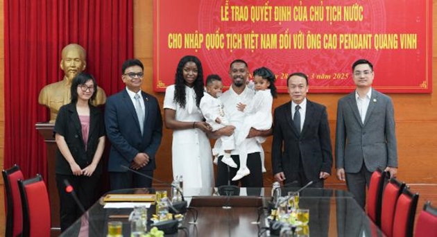 Nhập tịch thành công, Pendant Quang Vinh nhắn nhủ ông Kim Sang-sik