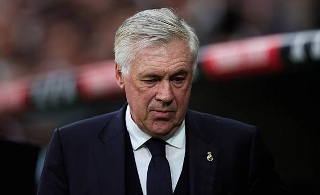 Real Madrid gặp vấn đề nghiêm trọng, khó lòng bám đuổi Barcelona