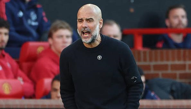 Pep Guardiola: Người hâm mộ M.U nên cảm thấy xấu hổ