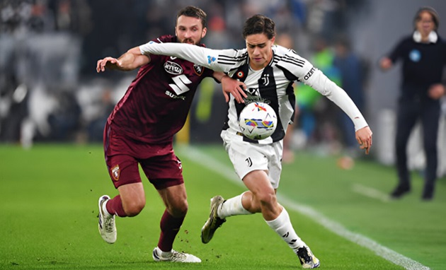 Juventus 2-0 Torino: Phả hơi nóng trong cuộc đua vô địch