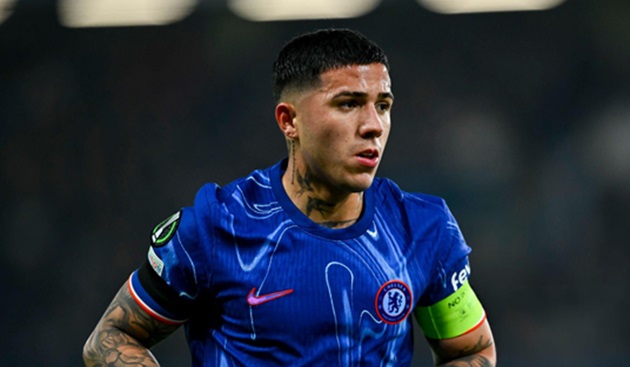 Ảnh bài viết Enzo Fernandez sẵn sàng đòi lại suất đá chính ở Chelsea