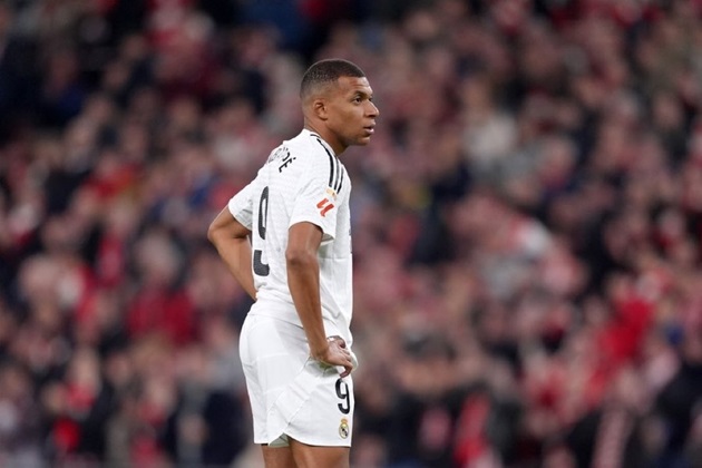 Chuyện gì đang xảy ra với Mbappe?