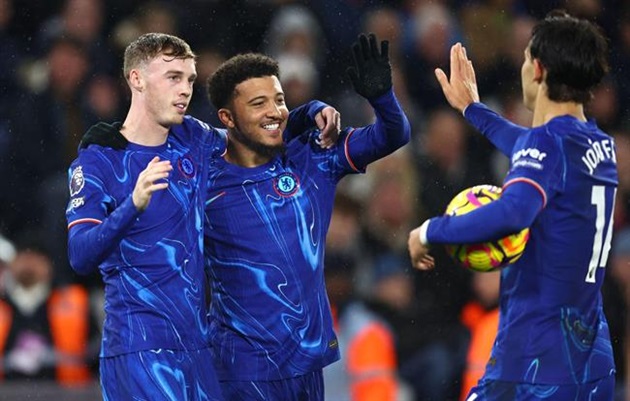 Sancho hạnh phúc sau bàn thắng đầu tiên cho Chelsea
