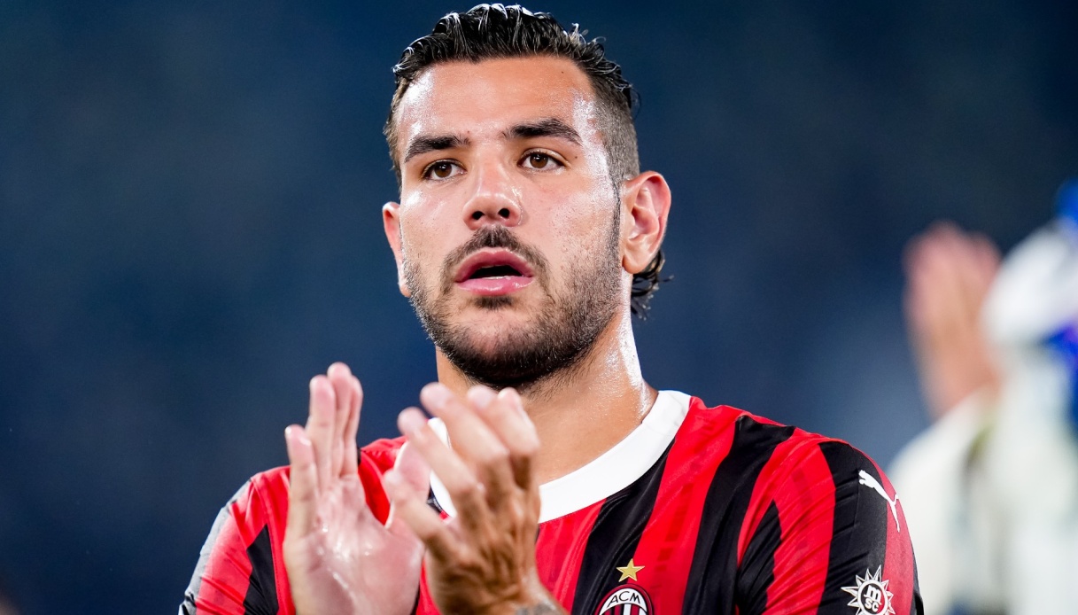 Theo Hernandez phủ nhận chuyện chống đối HLV Fonseca