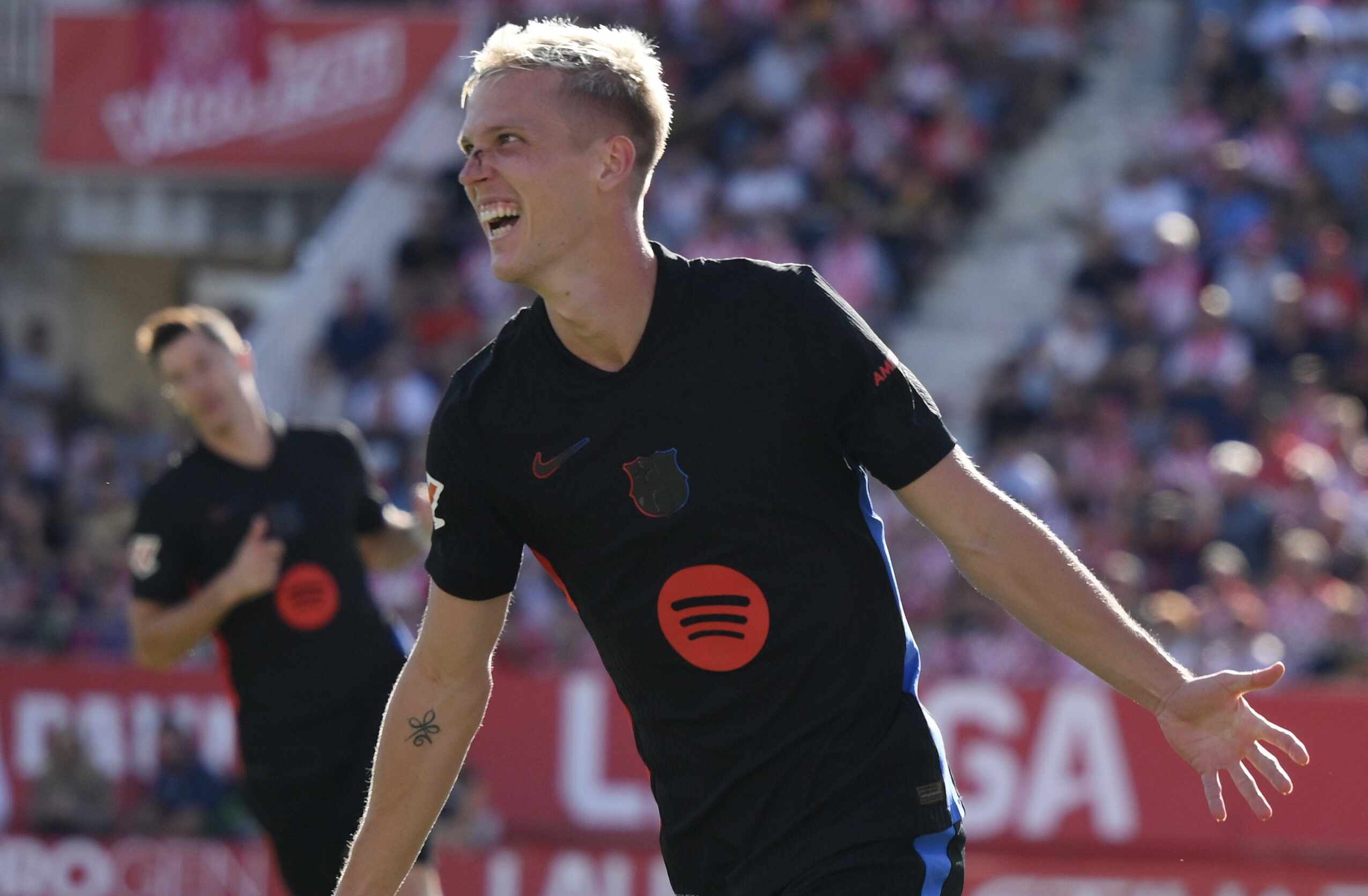 Barca nhận tin kém vui từ Dani Olmo