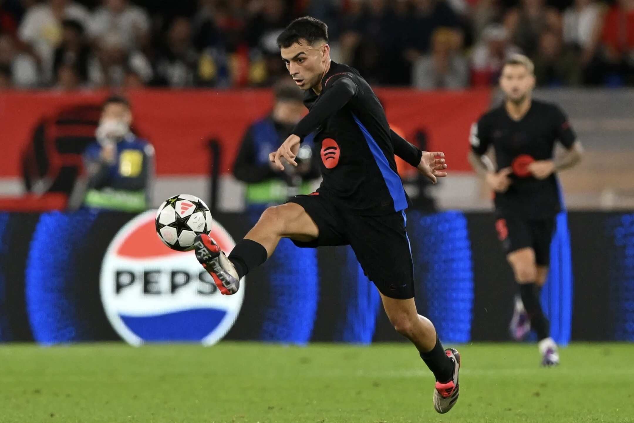 Pedri: “Barca cần rút kinh nghiệm sâu sắc”