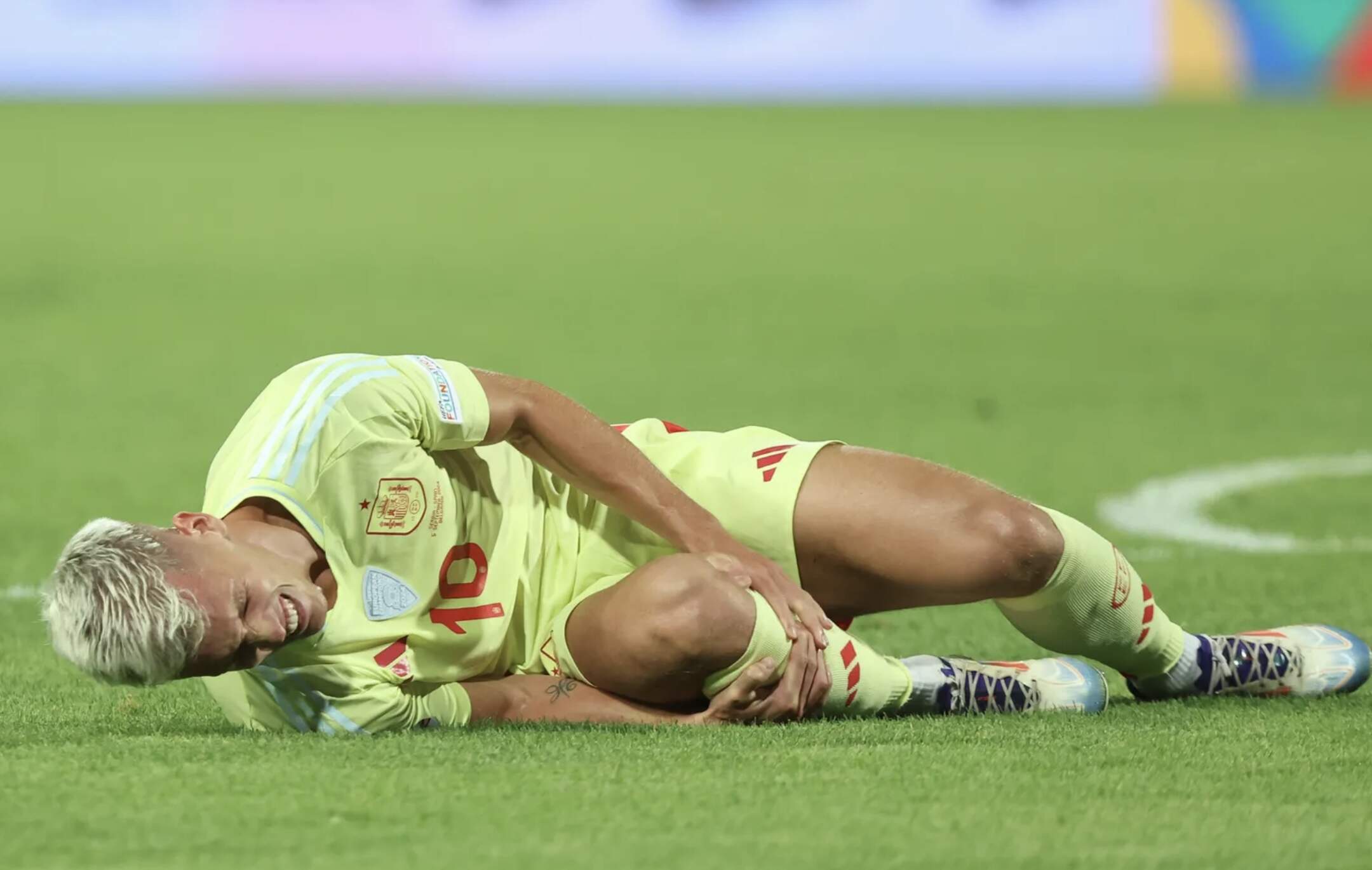 Ảnh bài viết Barca lo sốt vó với Dani Olmo