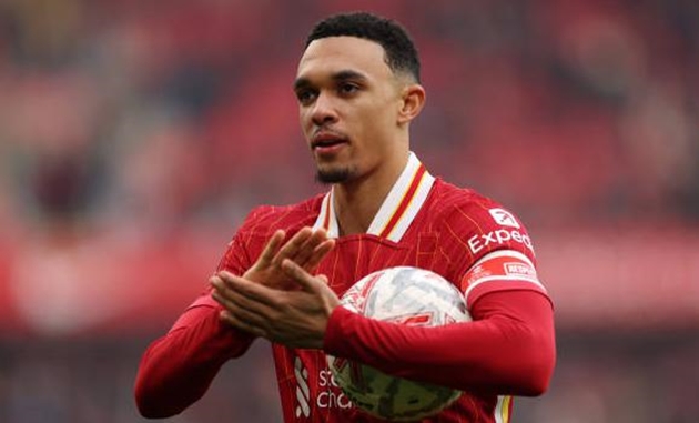 Chuyển nhượng sáng 16/1: Real Madrid từ bỏ thương vụ Alexander-Arnold; Napoli tính chiêu mộ bộ đôi MU