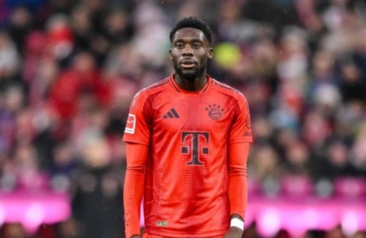 Real từ bỏ thương vụ Alphonso Davies