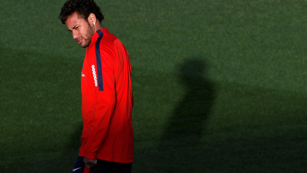 Neymar 'đằng đằng sát khí' trên sân tập của PSG - Bóng Đá