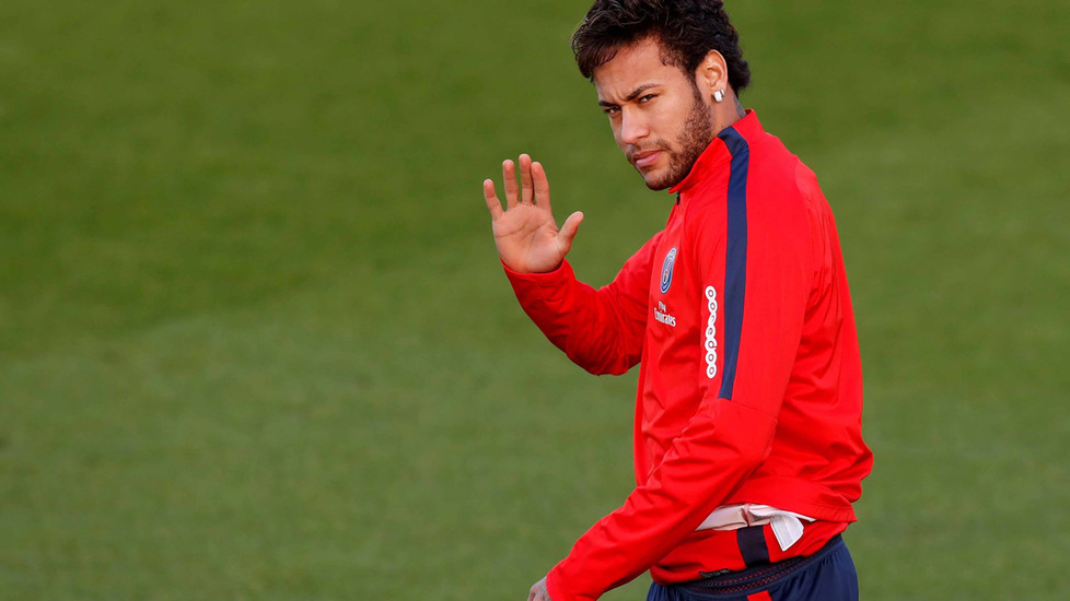Neymar 'đằng đằng sát khí' trên sân tập của PSG - Bóng Đá