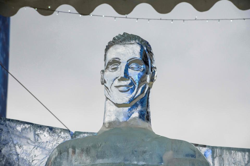 Ronaldo hóa 'ông hoàng băng giá' tại Nga - Bóng Đá