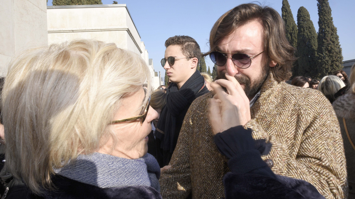 Pirlo khóc nấc đưa tang người thầy đầu tiên