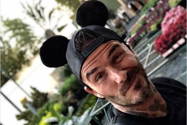 Beckham hồi teen tại Disneyland - Bóng Đá