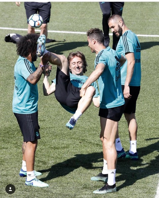 Luka Modric -  'Thánh nhọ' mang tiếng cười cho tập thể - Bóng Đá