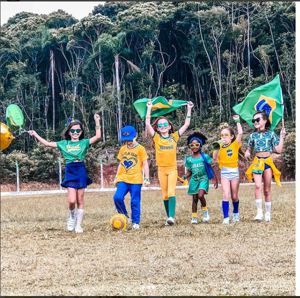 Cực yêu với Brazil phiên bản 'anh hùng tí hon' - Bóng Đá
