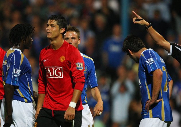 Ronaldo và những lần nhận thẻ đỏ đớn đau nhất cuộc đời - Bóng Đá
