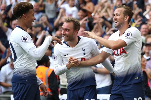 Ảnh bài viết Bị vạ lây, Tottenham nhận 'mưa gạch đá'