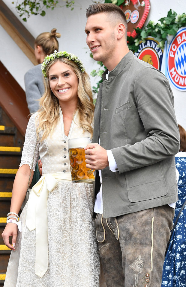 Bỏ mặc khủng hoảng, dàn sao Bayern vẫn hí hửng dự lễ hội bia - Bóng Đá