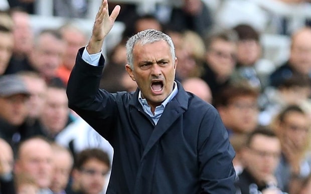 Jose Mourinho: Nếu khóc trong mưa sẽ bớt đau hơn… - Bóng Đá