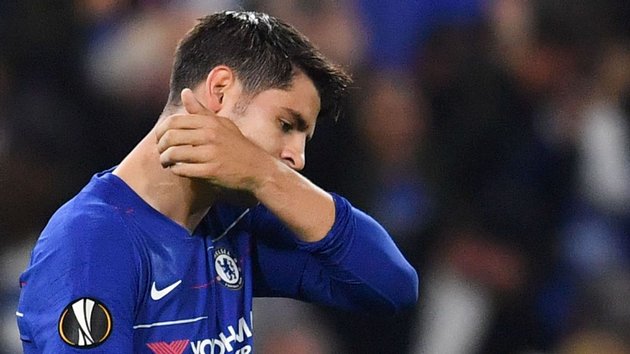 Hé lộ bí mật đằng sau động tác ăn mừng như khóc của Morata - Bóng Đá