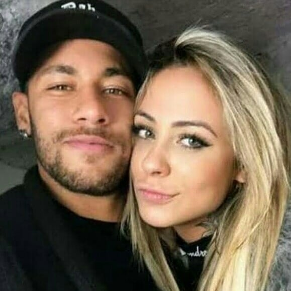 'Đá' bạn gái diễn viên, Neymar cặp kè mỹ nữ xăm trổ - Bóng Đá