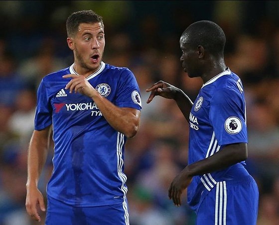 N'Golo Kante và những bức ảnh hài hước 'đỡ không nổi' - Bóng Đá