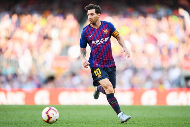 Messi đáng ra phải bị thẻ đỏ trong trận Espanyol - Bóng Đá