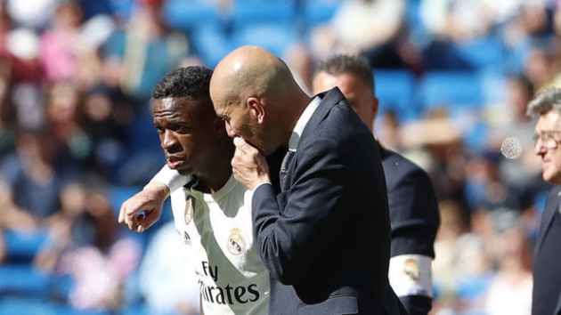 Zidane is already trying to fit Hazard and Vinicius into the same team - Bóng Đá