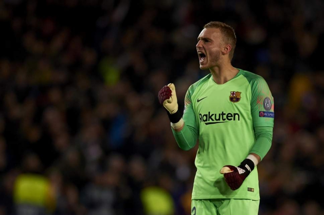 Everton want to 'sign Jasper Cillessen as soon as possible' as Toffees remain a 'more than reliable option' for the Barcelona goalkeeper - Bóng Đá